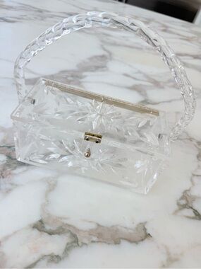 STUNNING LUCITE ACYLIC CLEAR VINTAGE EVENING BAG